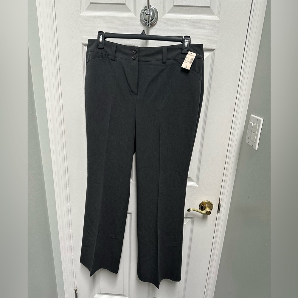 NEW - Size 16 Dressbarn trousers. Flare leg with 4 faux pockets.